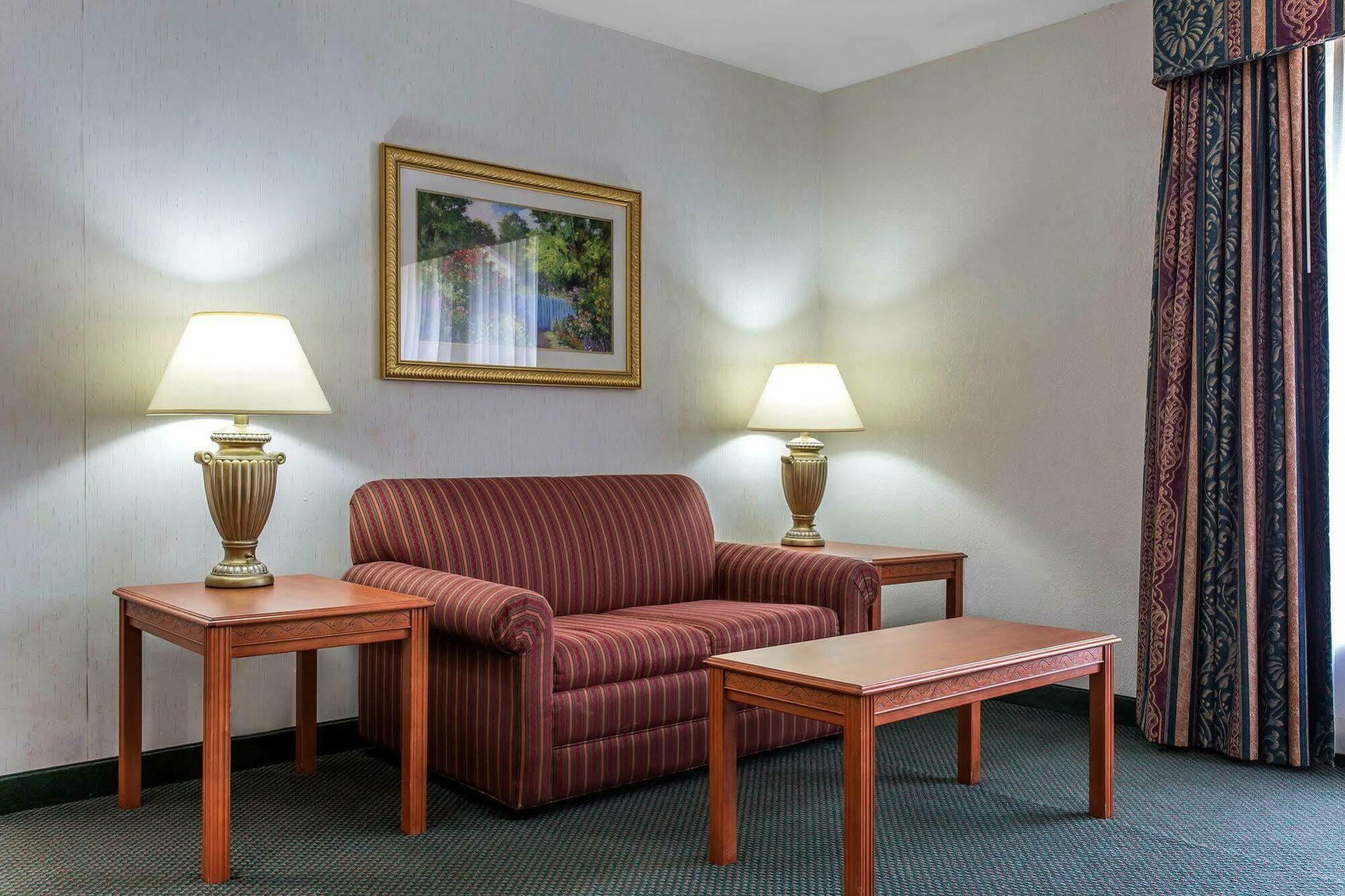 Econo Lodge & Suites Southern Pines Extérieur photo